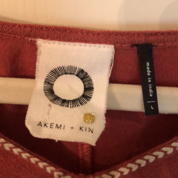 Akemi + Kin Top - Picture 5 of 5